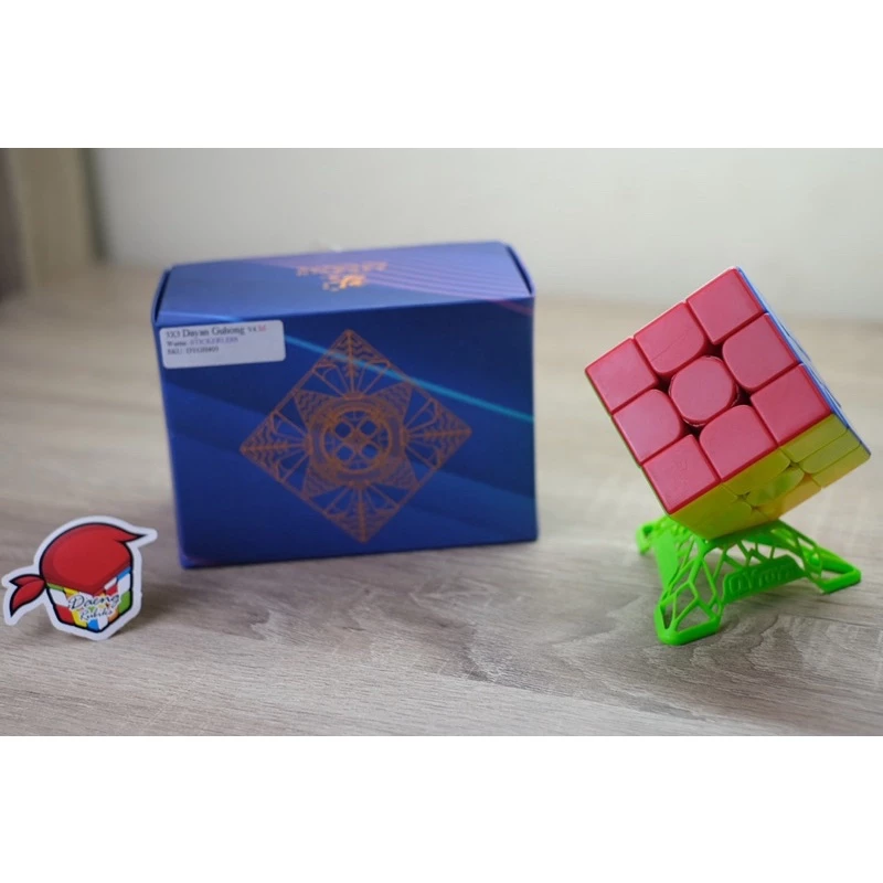 Rubik 3x3 Dayan Guhong V4 Stikerless & Black